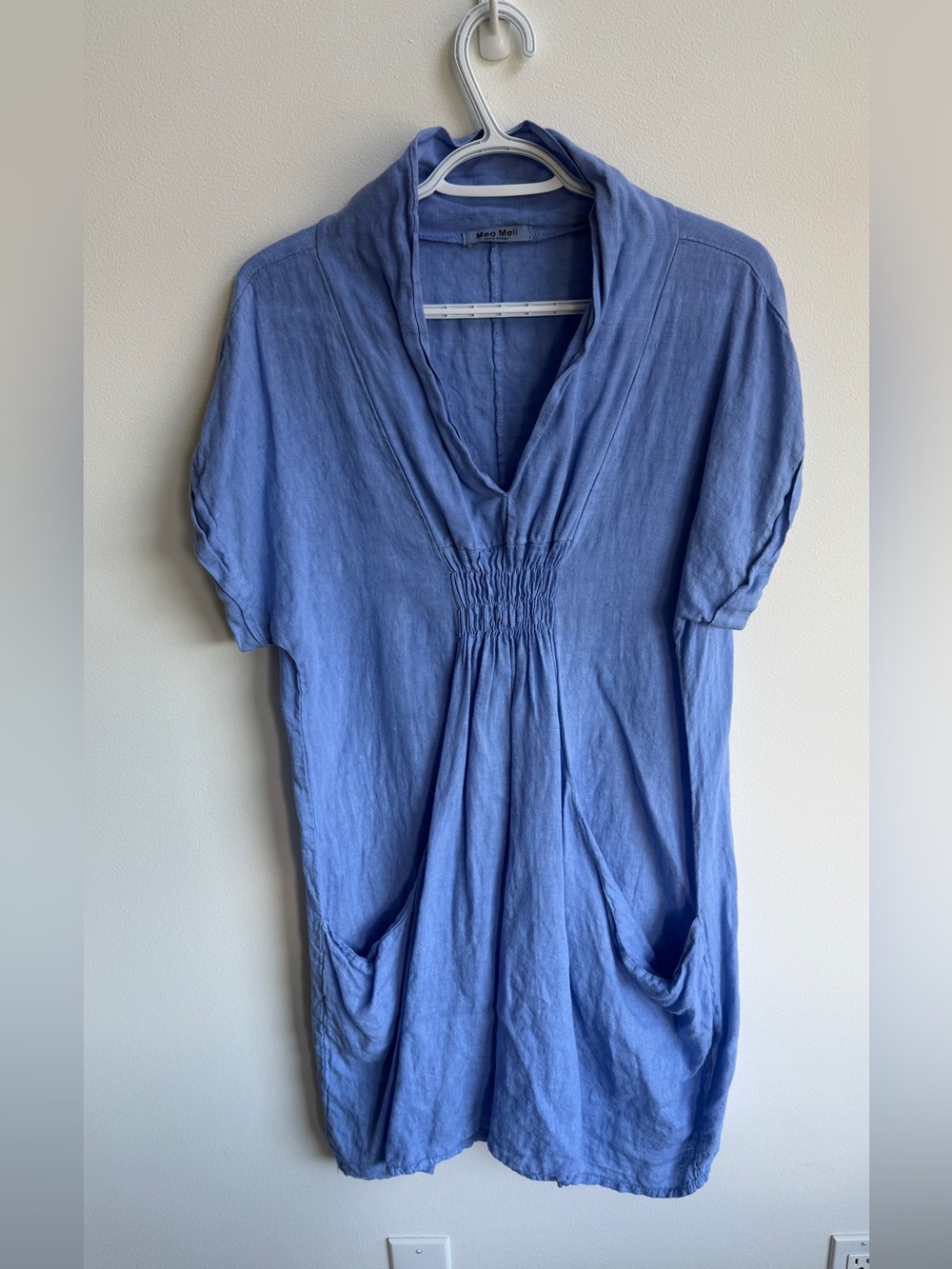 V neck linen men dress
One size fits most